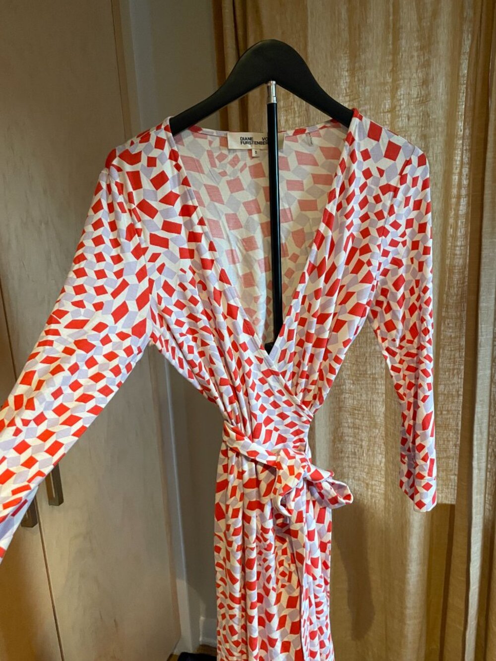 Classic DVF Wrap Dress - Picture 7 of 13